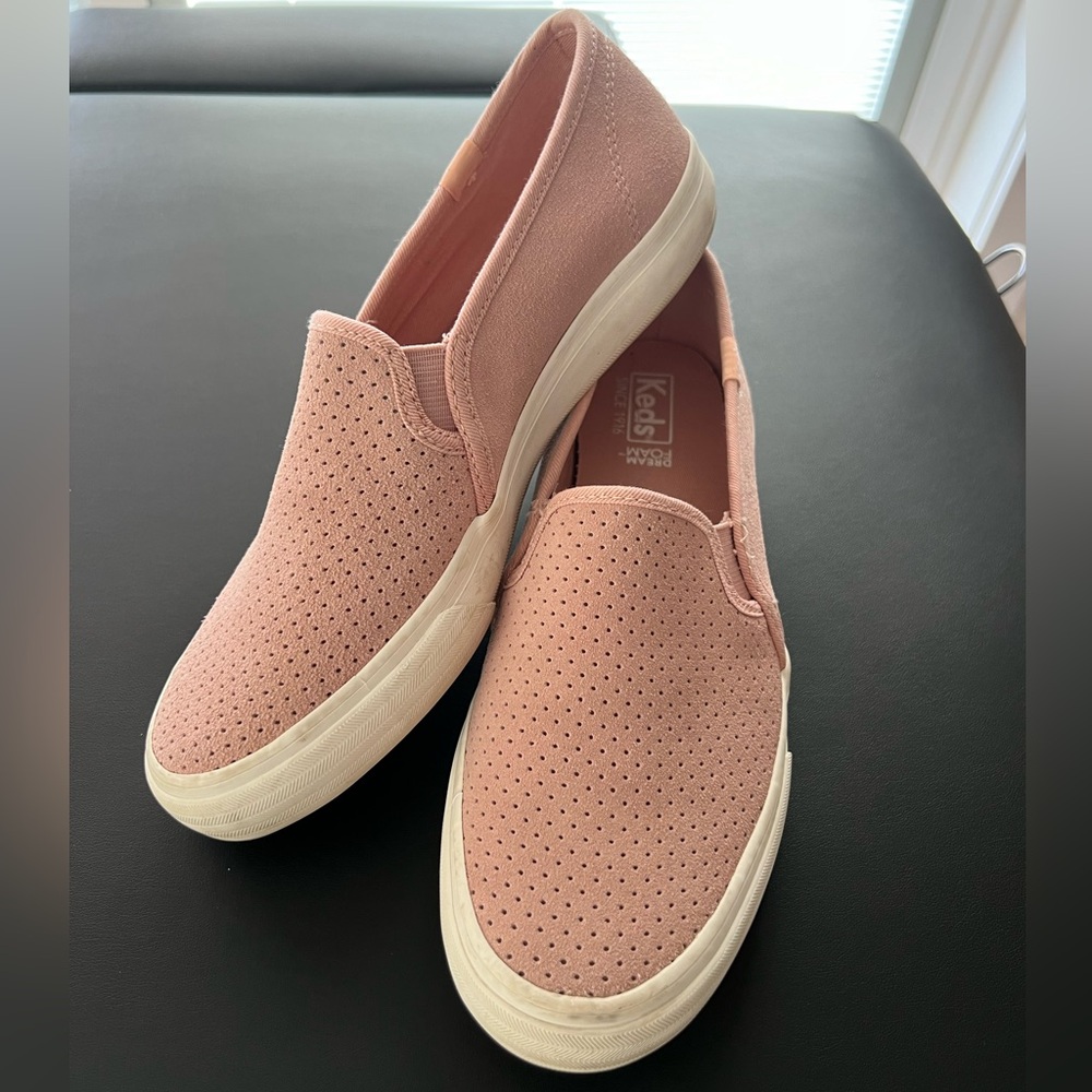 Keds slip on tennis shoes